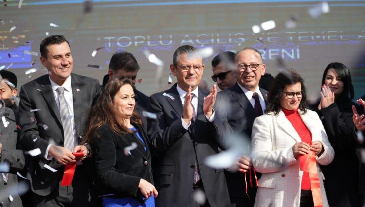 CHP lideri Özel Turgutlu’da |  Özel, 226 milyon liralık yatırımların açılışını yaptı