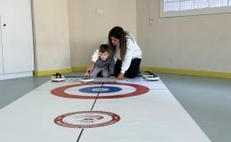Turgutlu’da ‘Floor Curling’ heyecanı |Turgutlu belediyesi yeni bir ilke imza attı