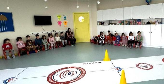 Turgutlu’da ‘Floor Curling’ heyecanı |Turgutlu belediyesi yeni bir ilke imza attı