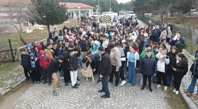 Turgutlulu öğrencilerden etkinlik | Spil Milli Parkı en kalabalık grubunu ağırladı