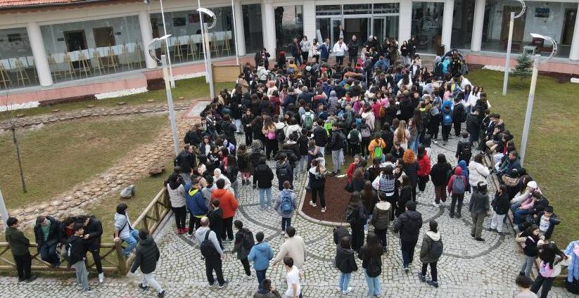 Turgutlulu öğrencilerden etkinlik | Spil Milli Parkı en kalabalık grubunu ağırladı