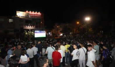 Turgutlu’da milli maç heyecanı sürüyor |Dev ekranda maç keyfi